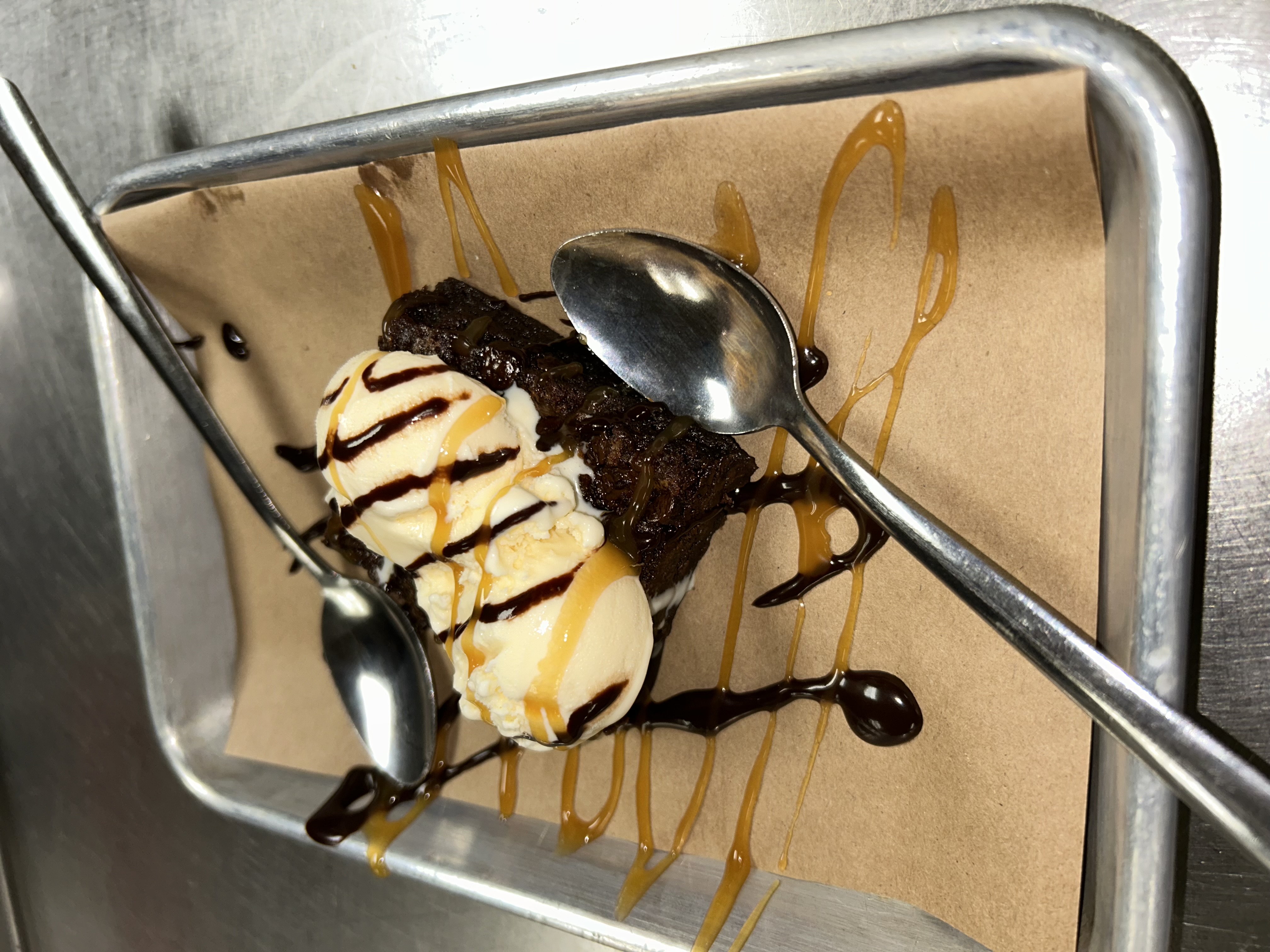 BROWNIE SUNDAE.
