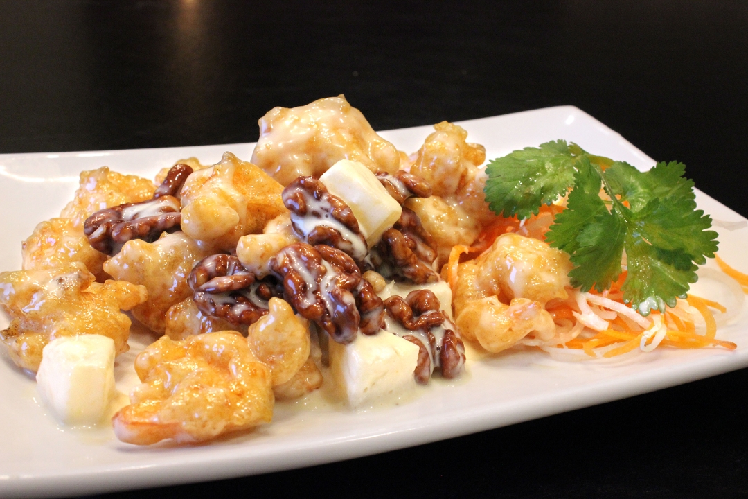 (L) Candy Walnut Shrimp.