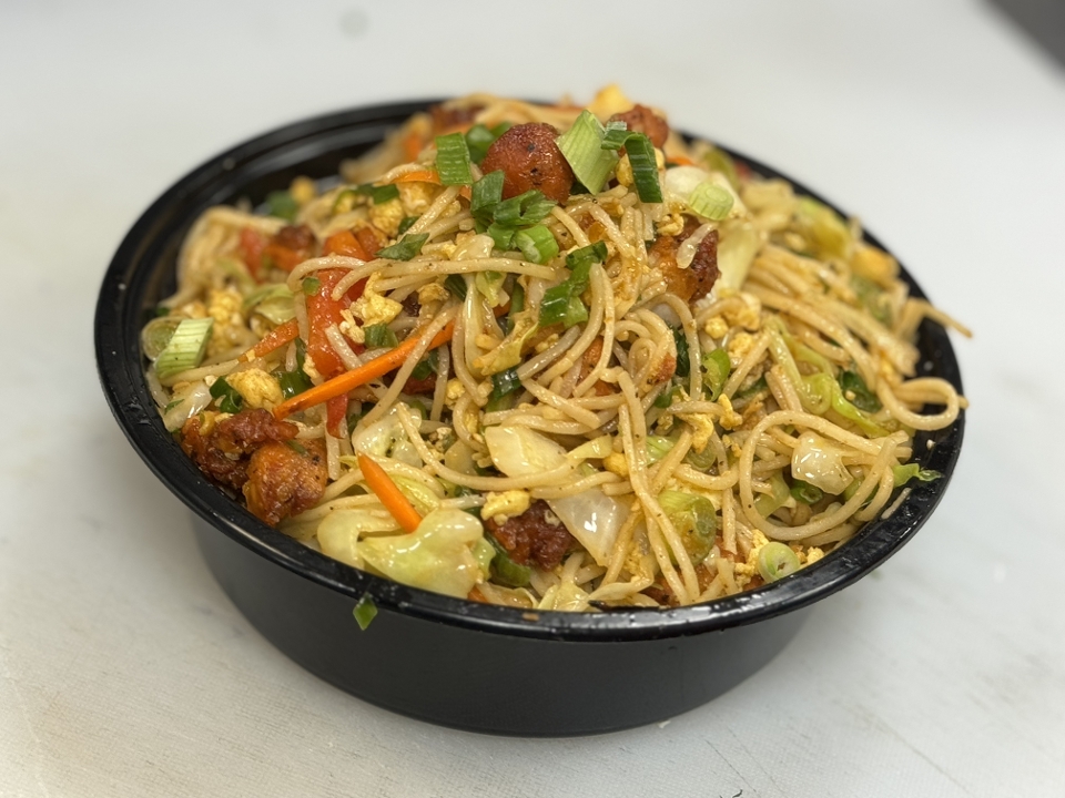 Schezwan Chicken Noodles.