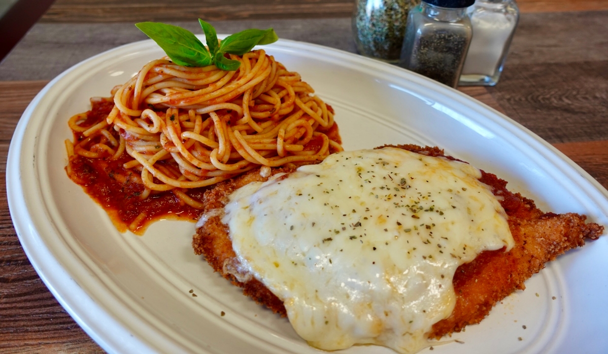 Chicken Parmigiana Entree.