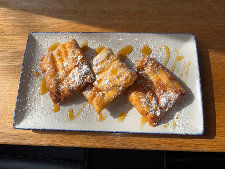 Sopapillas.