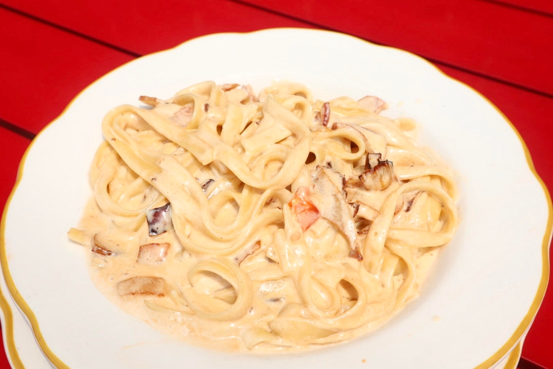 Fettuccine Carbonara.