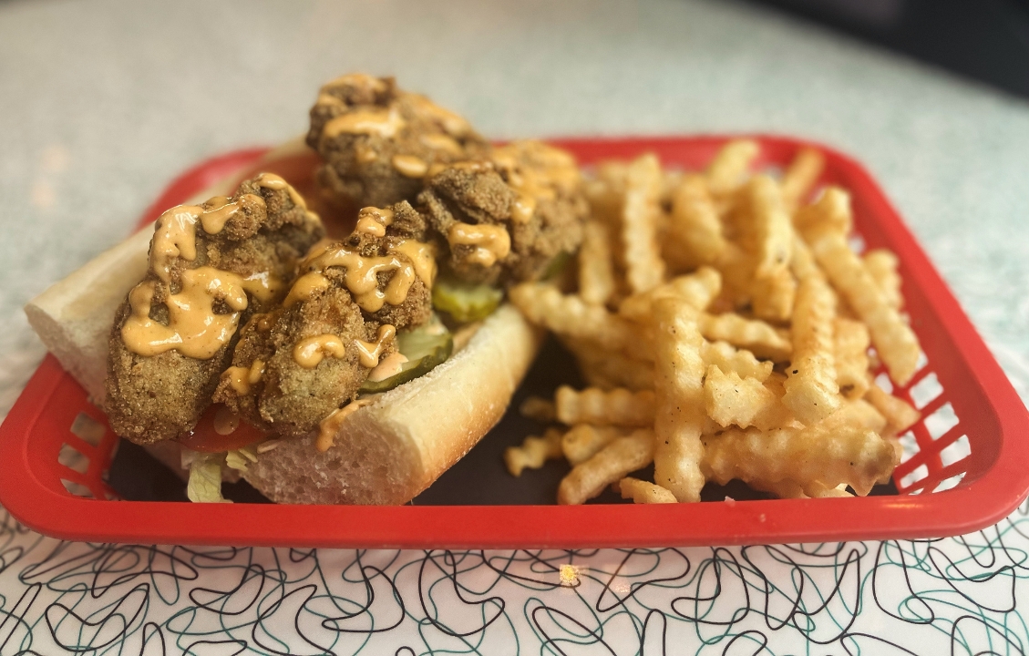 Fried oyster po boy 12in.