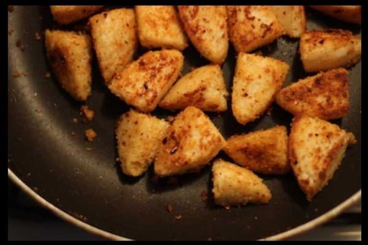 Bucket Podi Idli.