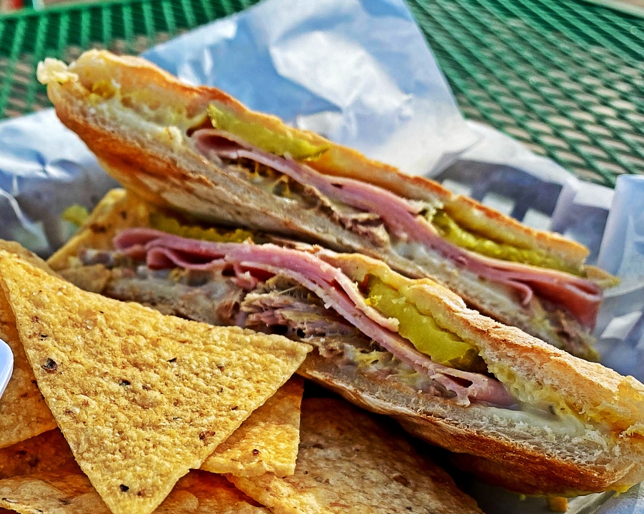 El Cubano.