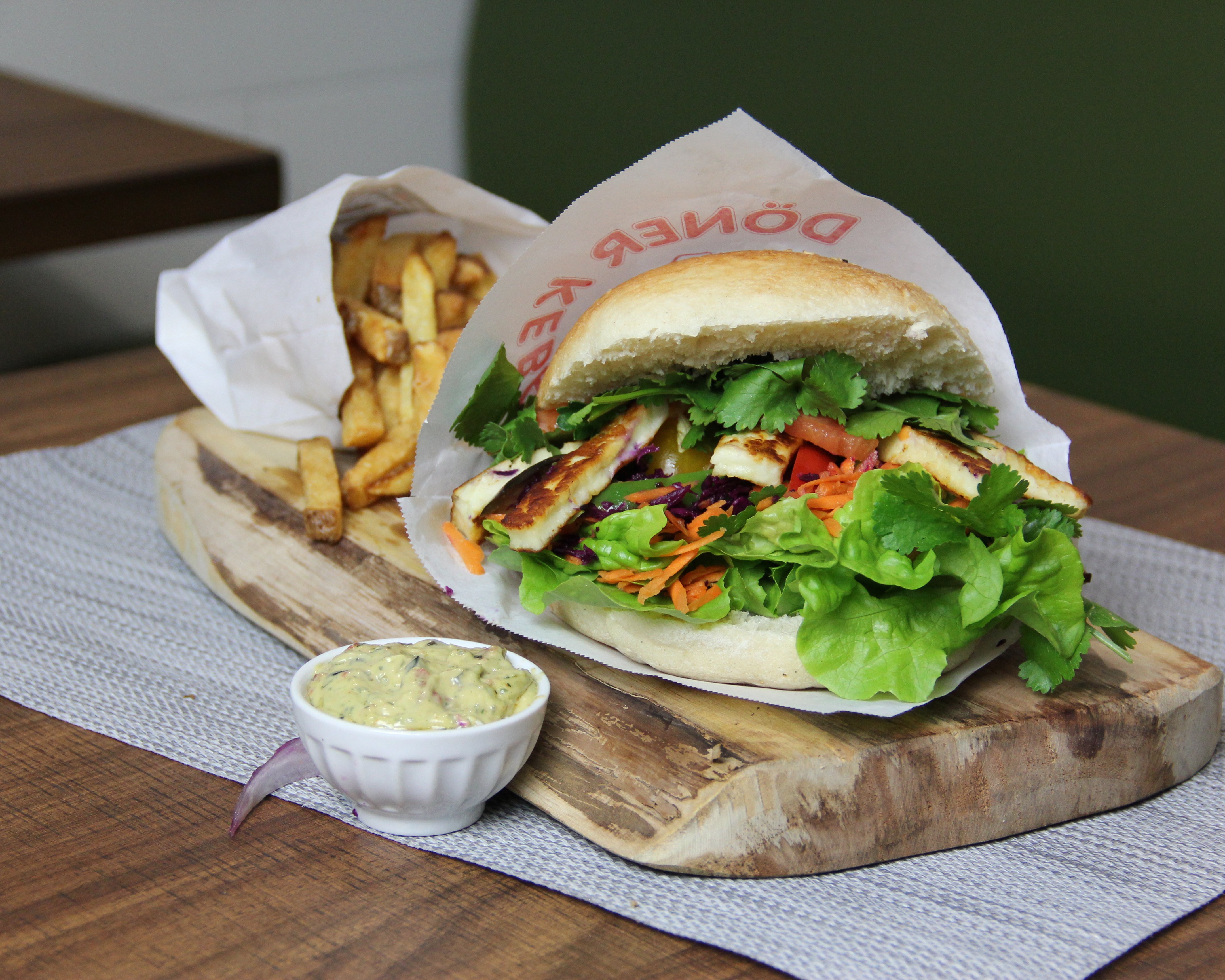🥇 🌱 Menu Halloumi Frit 🍟🥤
