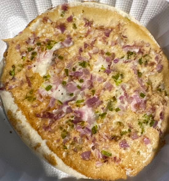 Onion & chili Uthappam.
