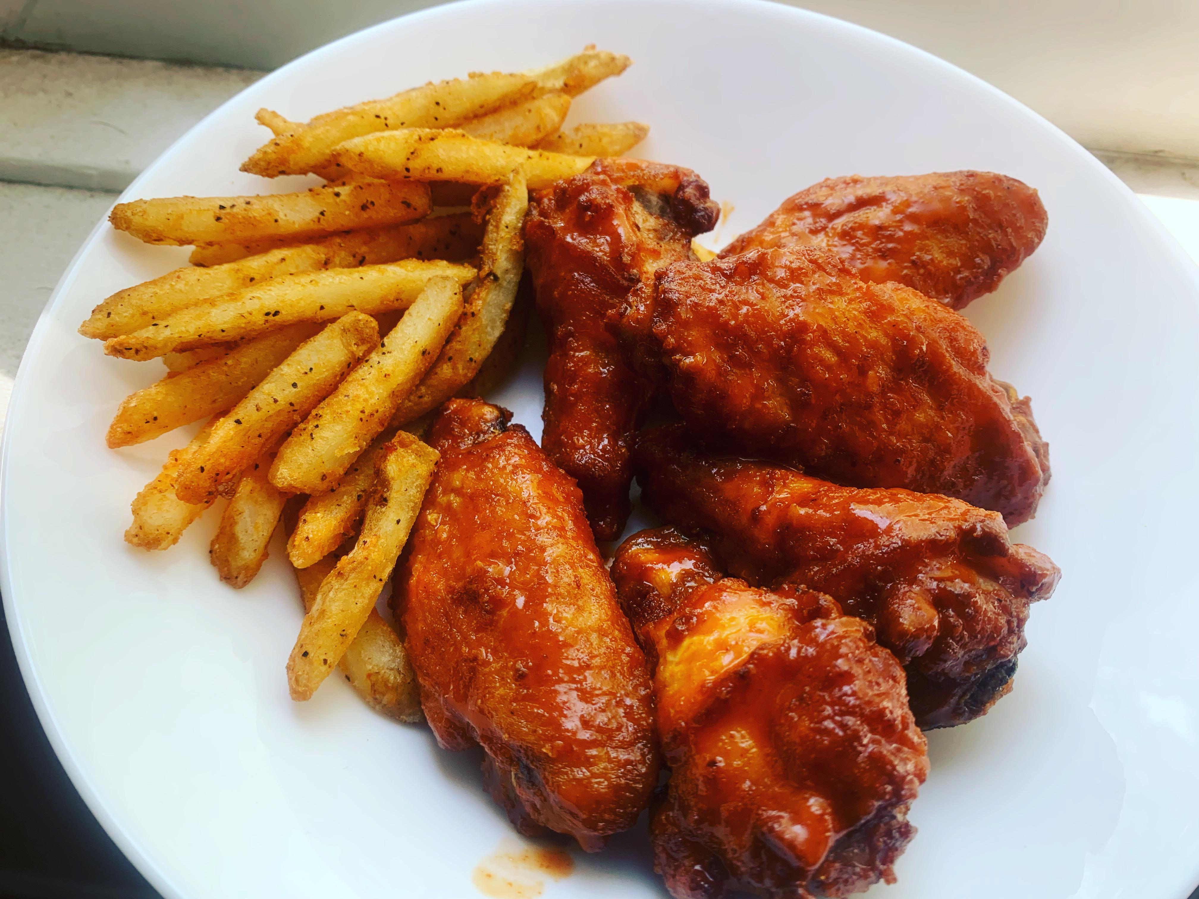 6 Wings and Fries.