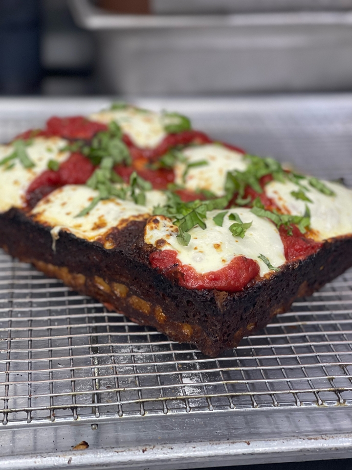 DETROIT STYLE SPECIALTY.