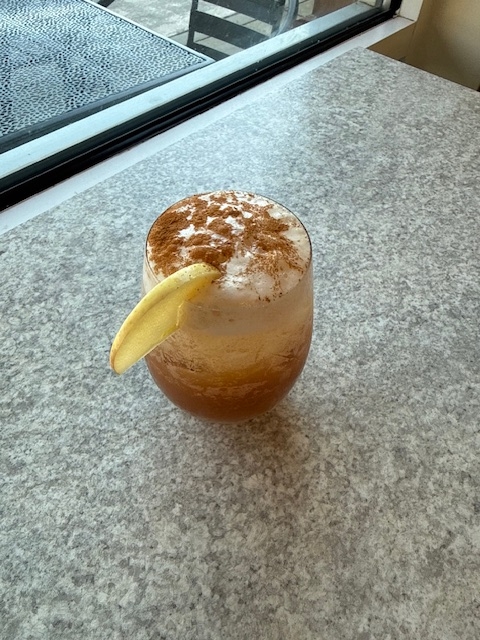 NA Sparkling Apple Tonic.