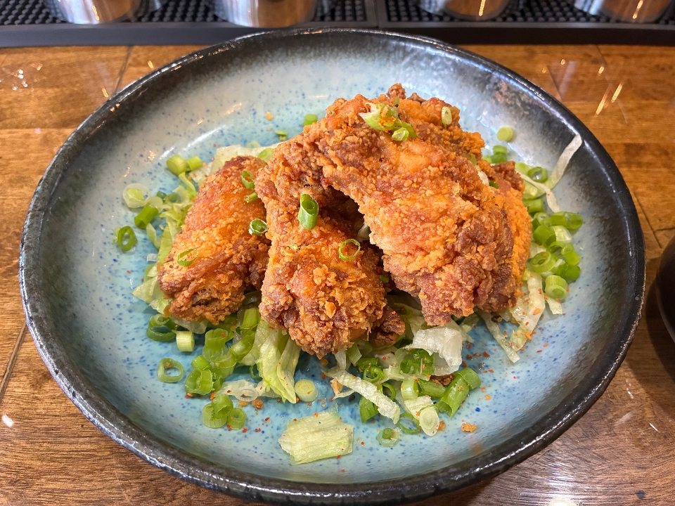 Fried chicken wings.