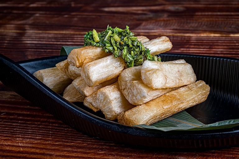 YUCA FRITA.