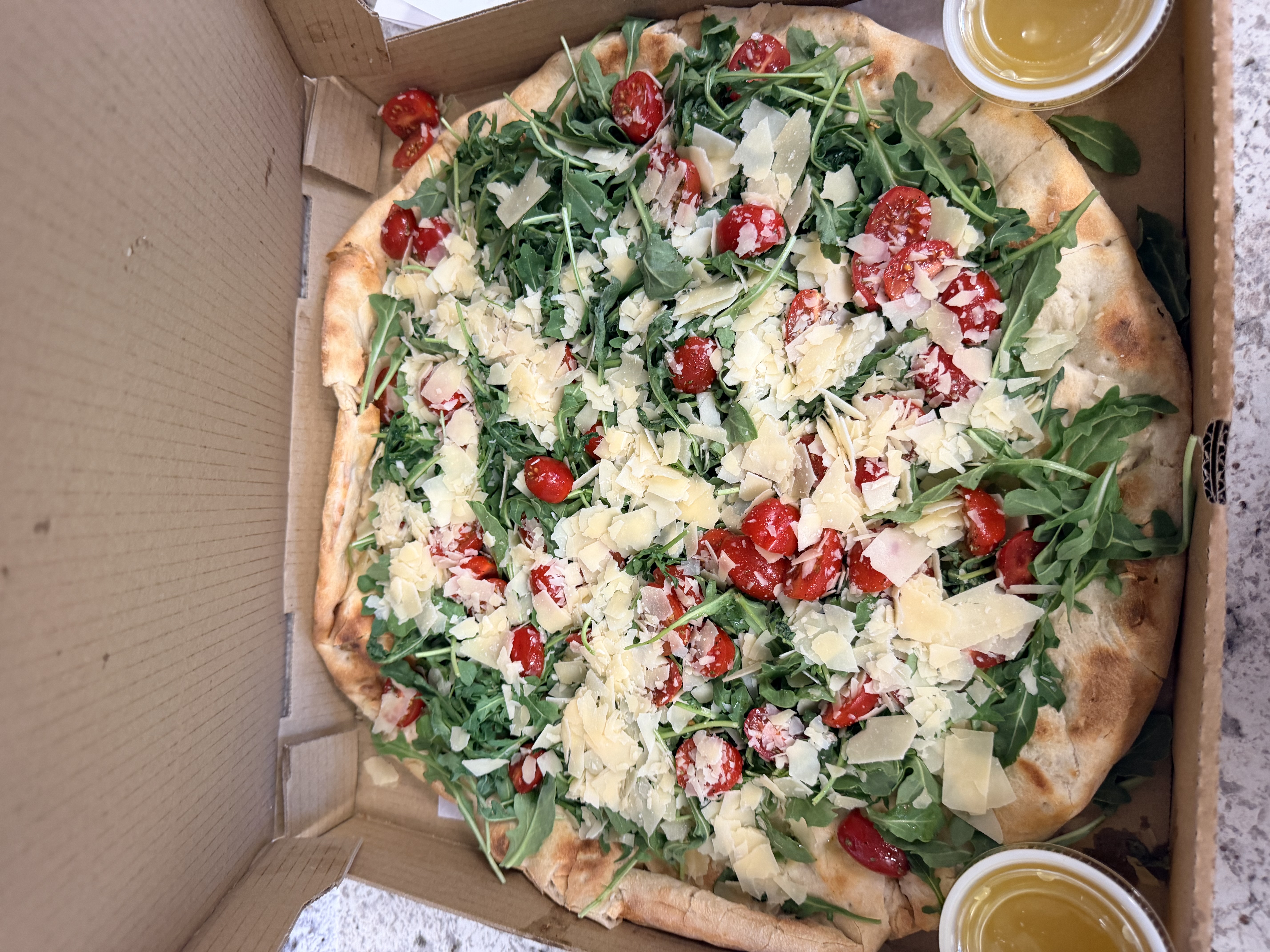 Arugula Pizza (Large 16" (8 Slices).
