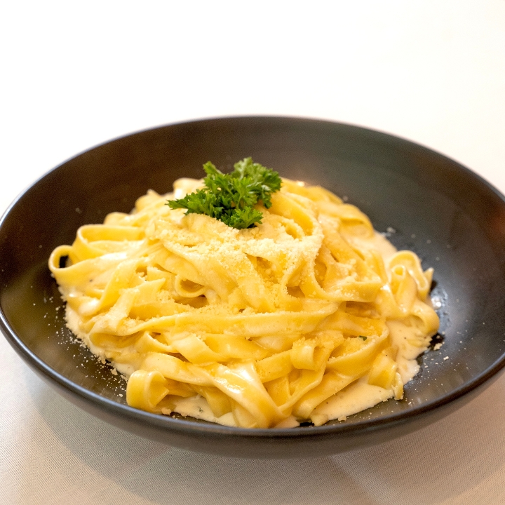 Fettuccine Alfredo.