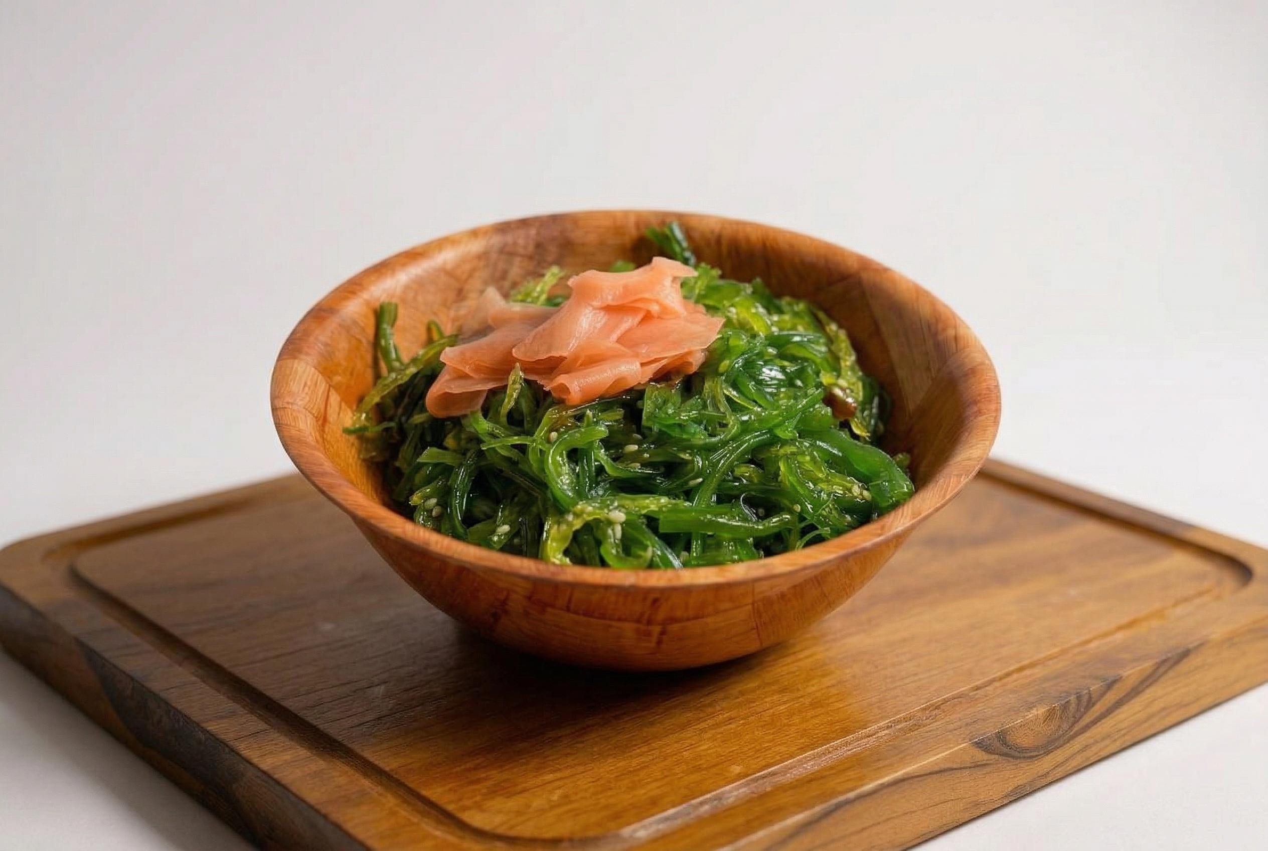 海带沙拉 Seaweed Salad.