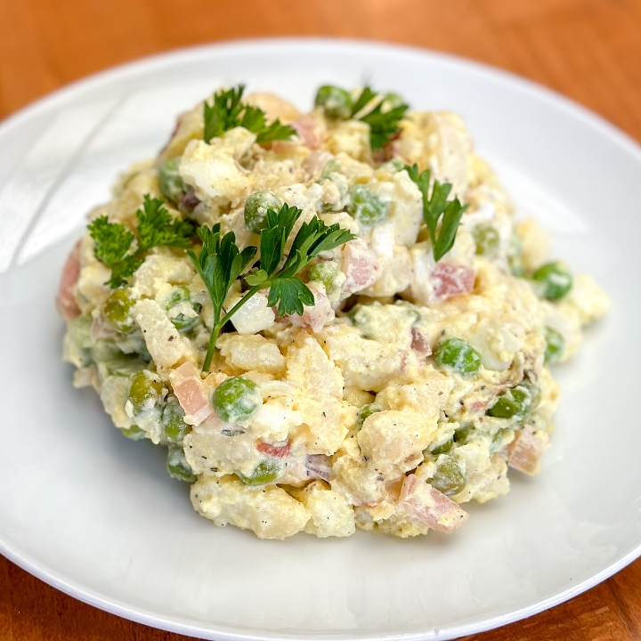 REGULAR POTATO SALAD (feeds 1-2).