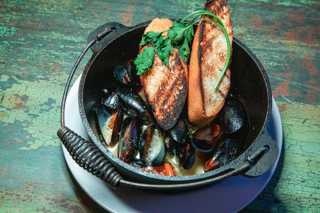 Moules Marinières (France).