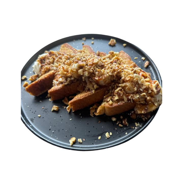 Cajeta y Nuez French Toast.