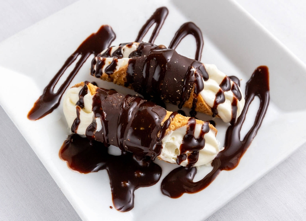 Canoli.