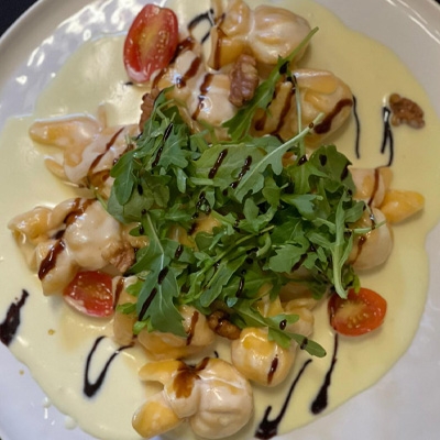 FIOCCHETTI DI PERA & GORGONZOLA CHEESE.