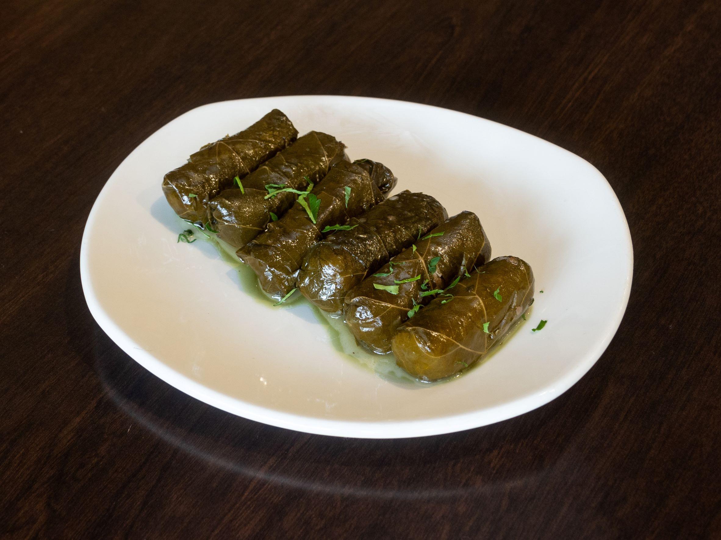 Dolmades (6pc).
