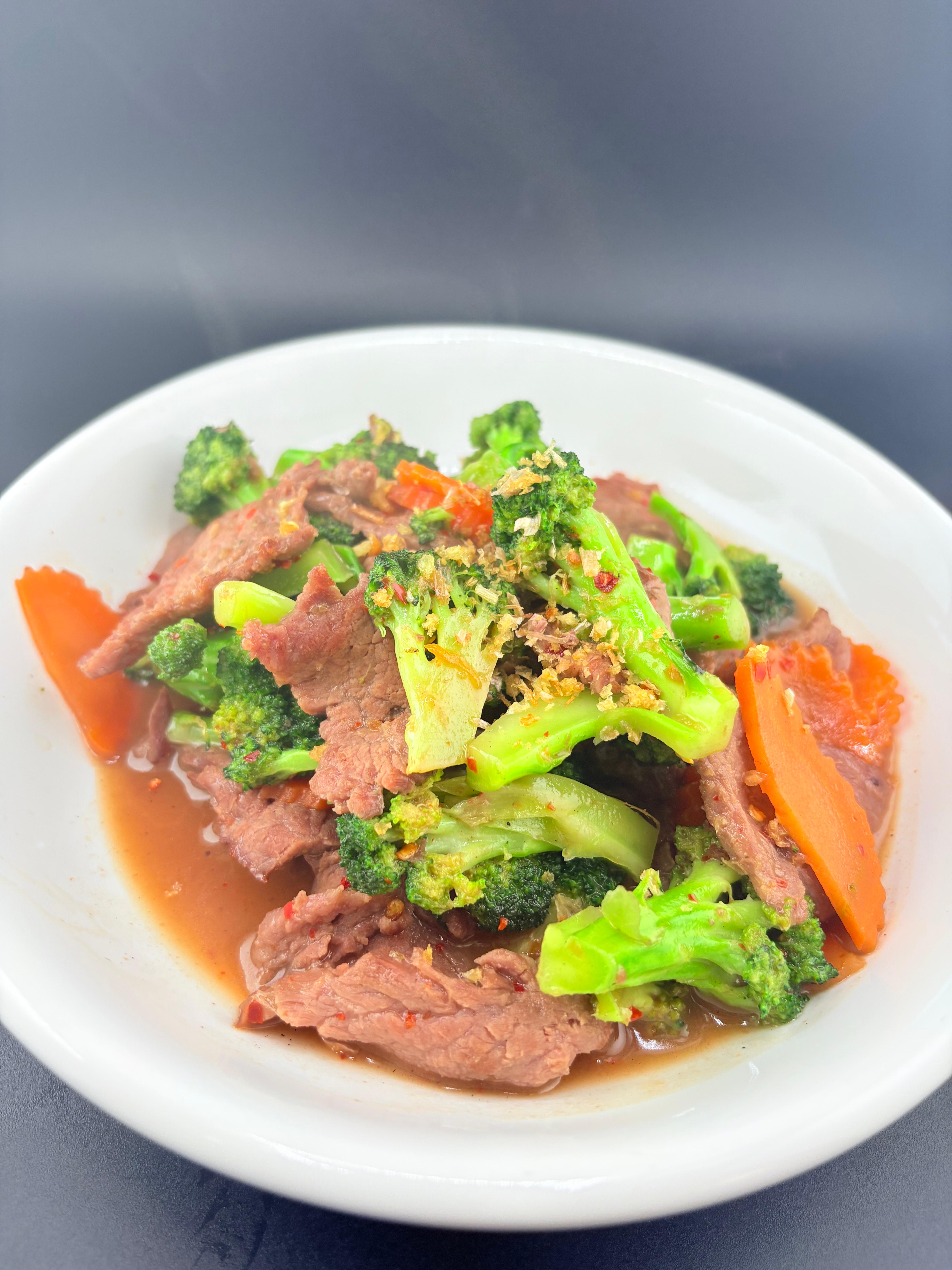 Beef &Broccoli.