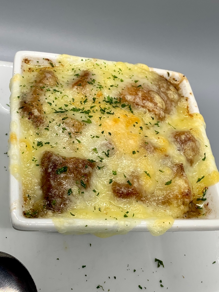 Bowl French Onion Soup.