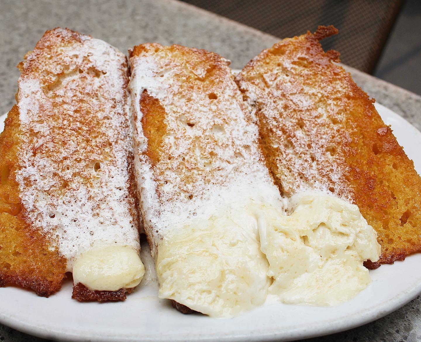 Cornbread w/honey butter.