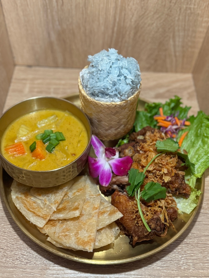 HAT YAI fried chicken.