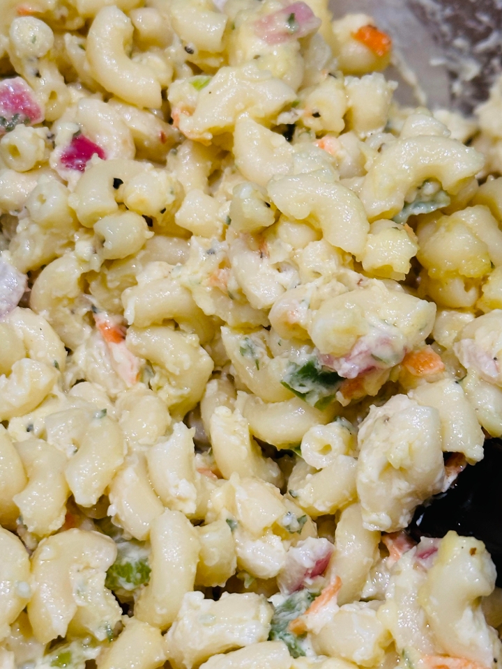 Side Mac Salad.