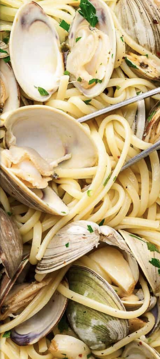 Linguine Alle Vongole (Clams).