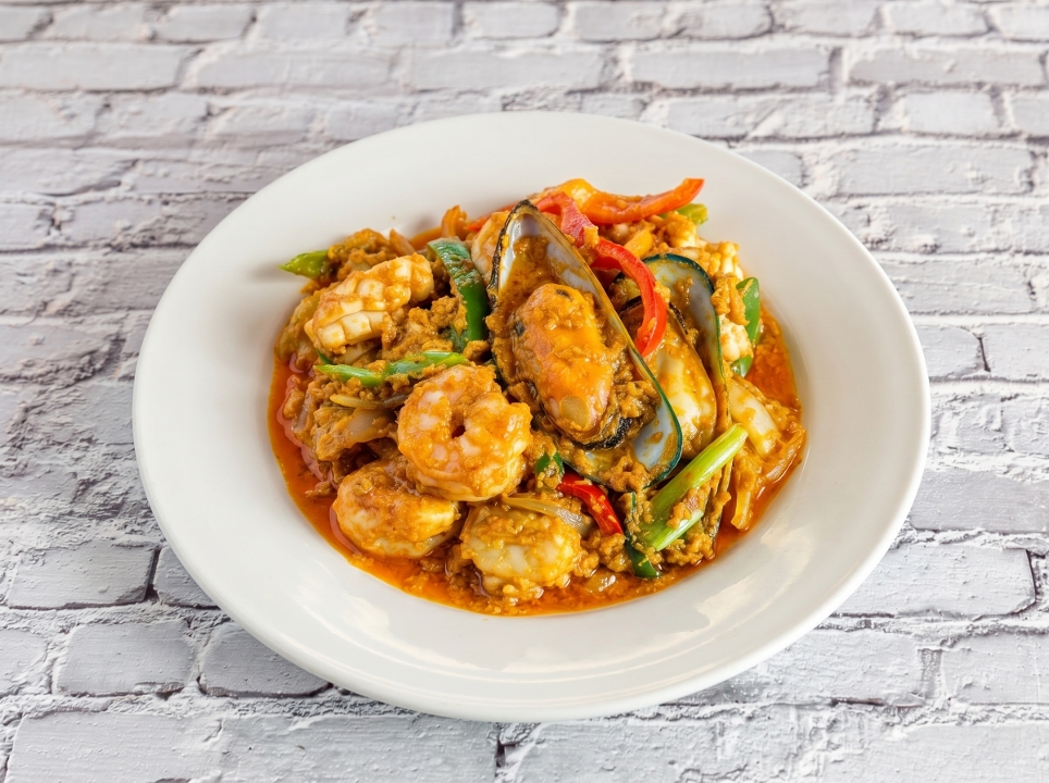 - Stir Fried Seafood with Curry Powder.