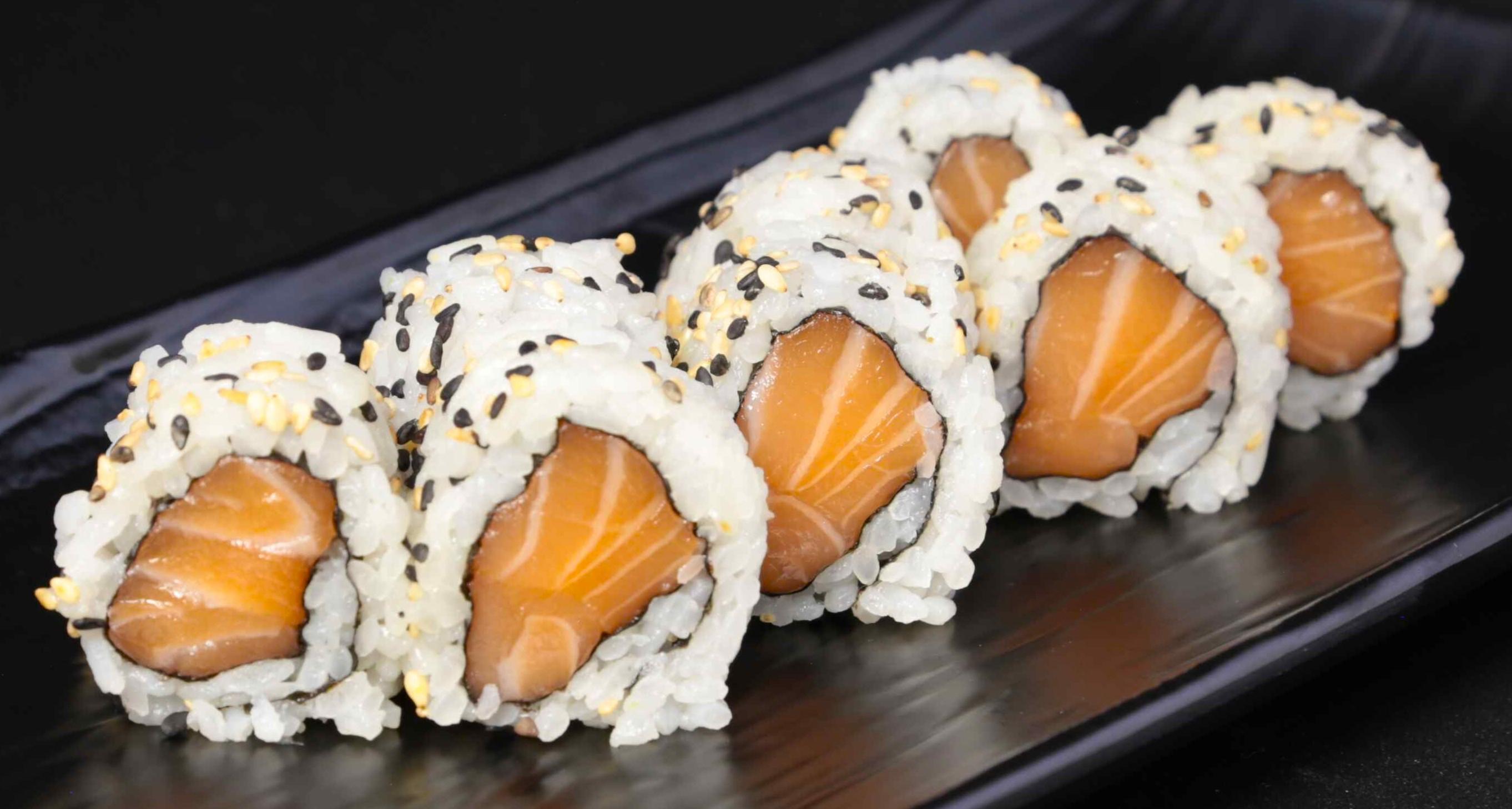 Salmon Roll.