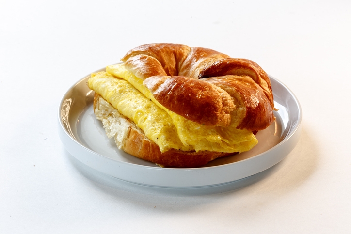 CROISSANT EGGS SANDWICH.