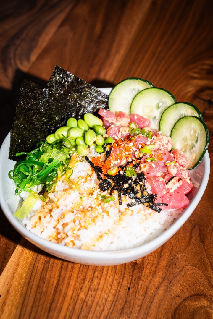 TUNA POKE BOWL.