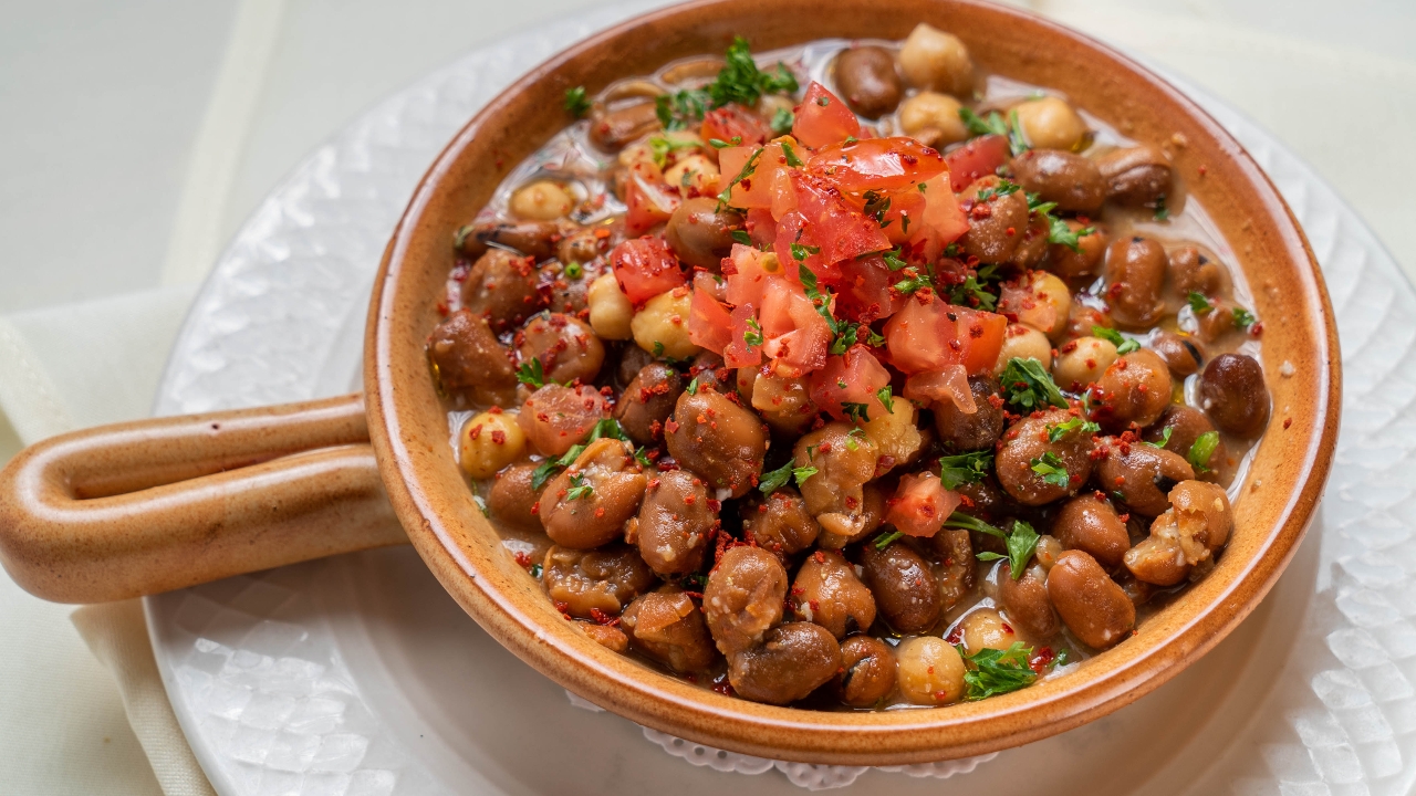 Fool Mudammas Plate.