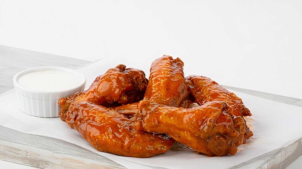 10 PCS HOT WINGS.