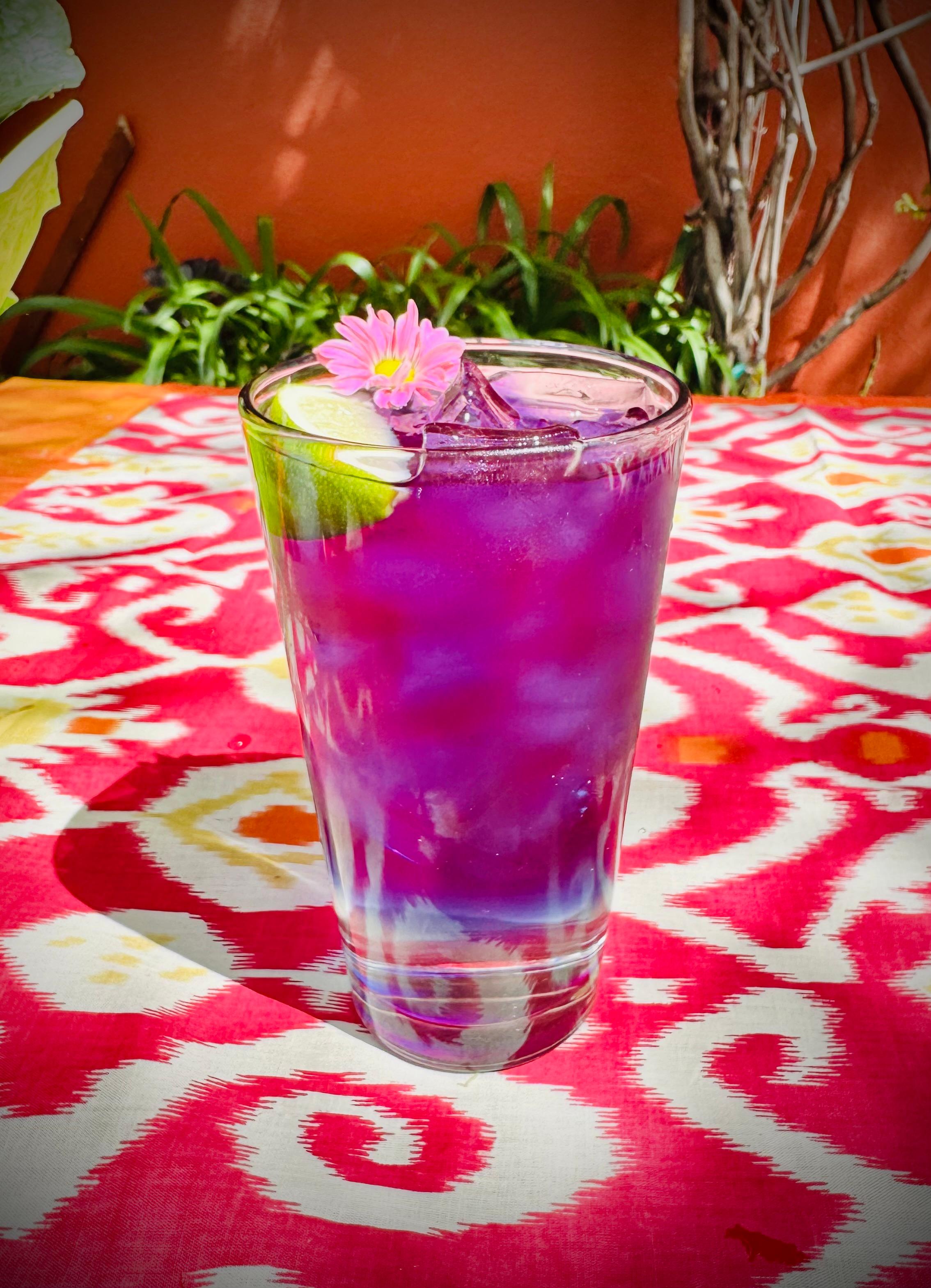 Sweet Sky ( Butterfly Pea Tea sweetened ).