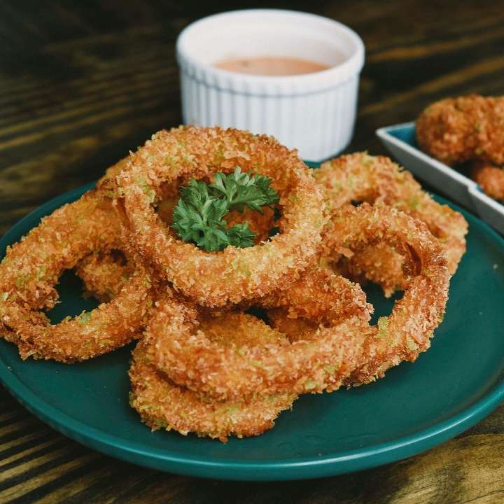 Basket of Onion Rings.