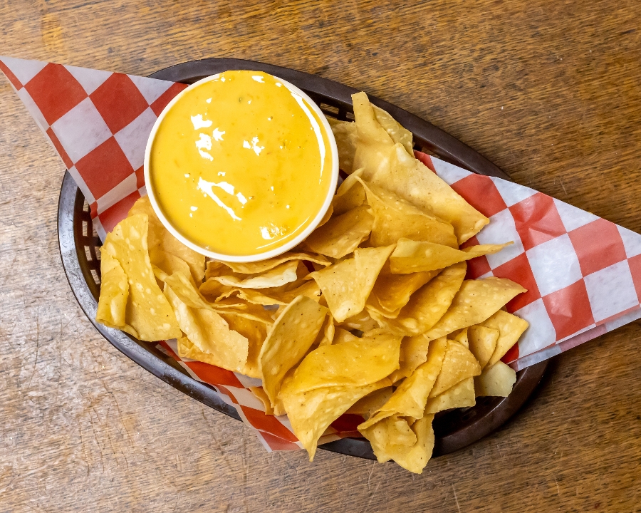 CHIPS & QUESO.