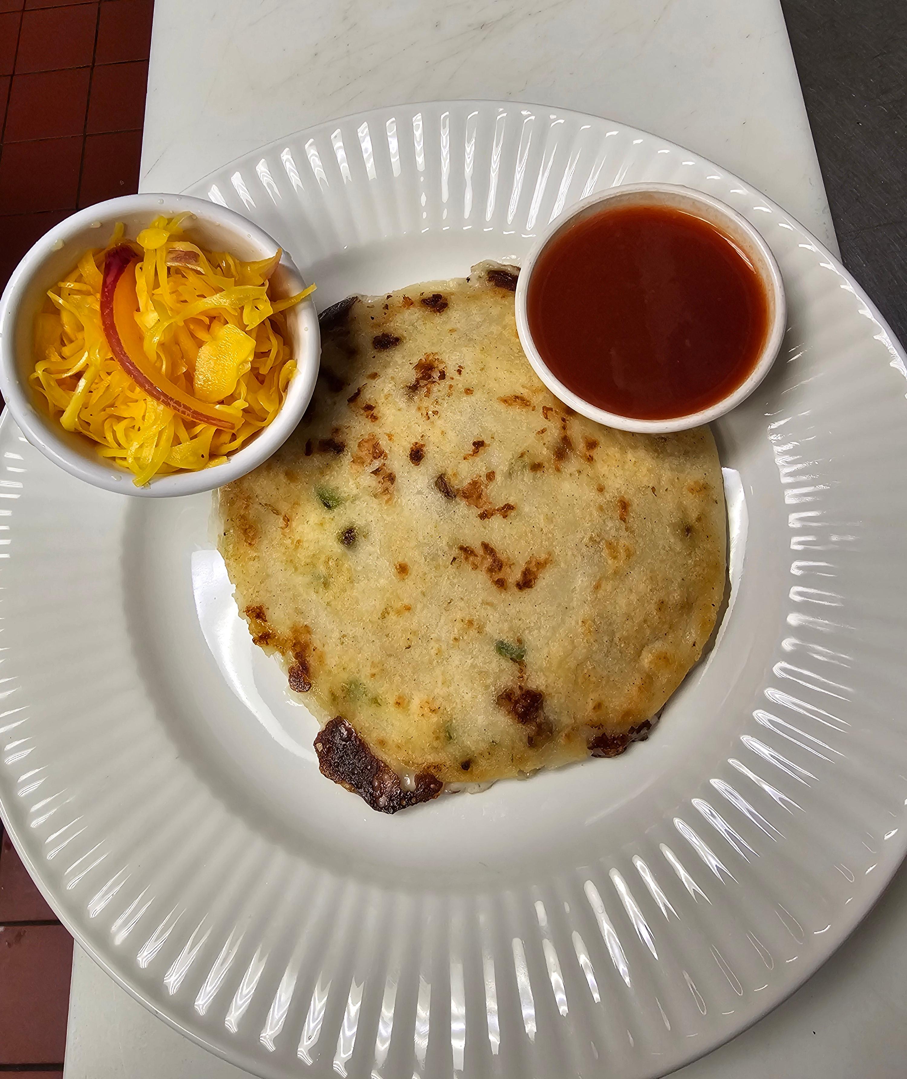 Pupusa De Camaron Y Jalapeño.