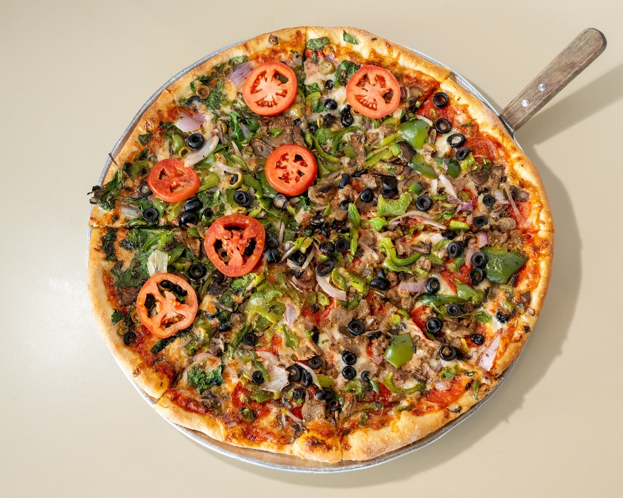 Med. Sicilian Deluxe Vegetarian.