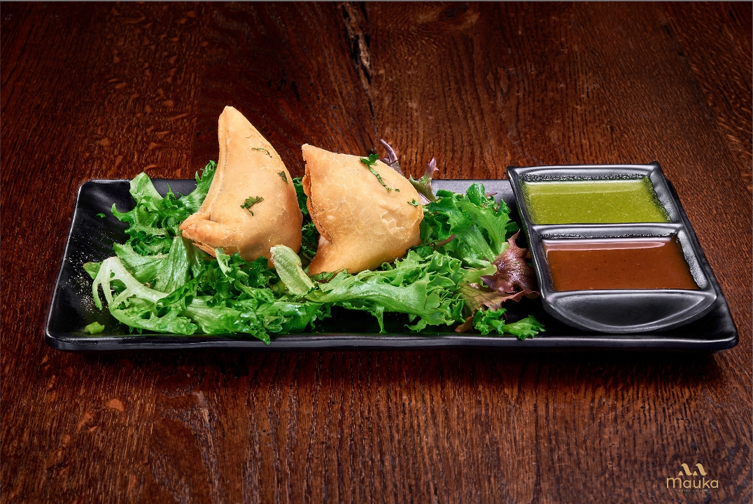 Vegetable Samosas (2 Pcs).