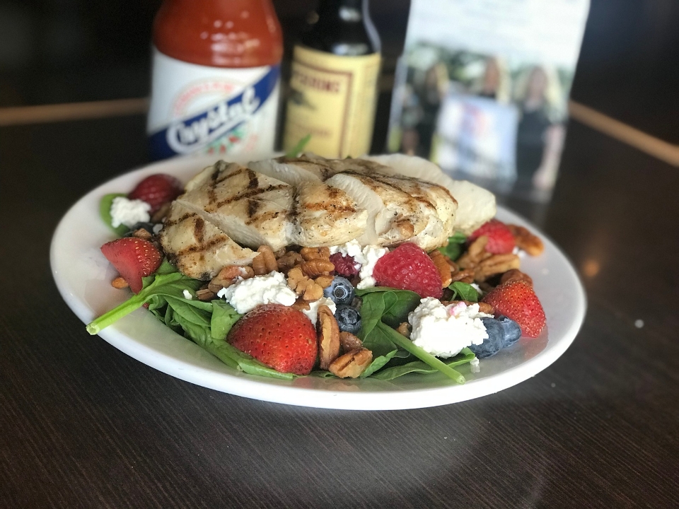 Chicken Berry Pecan Salad (Lunch Portion).