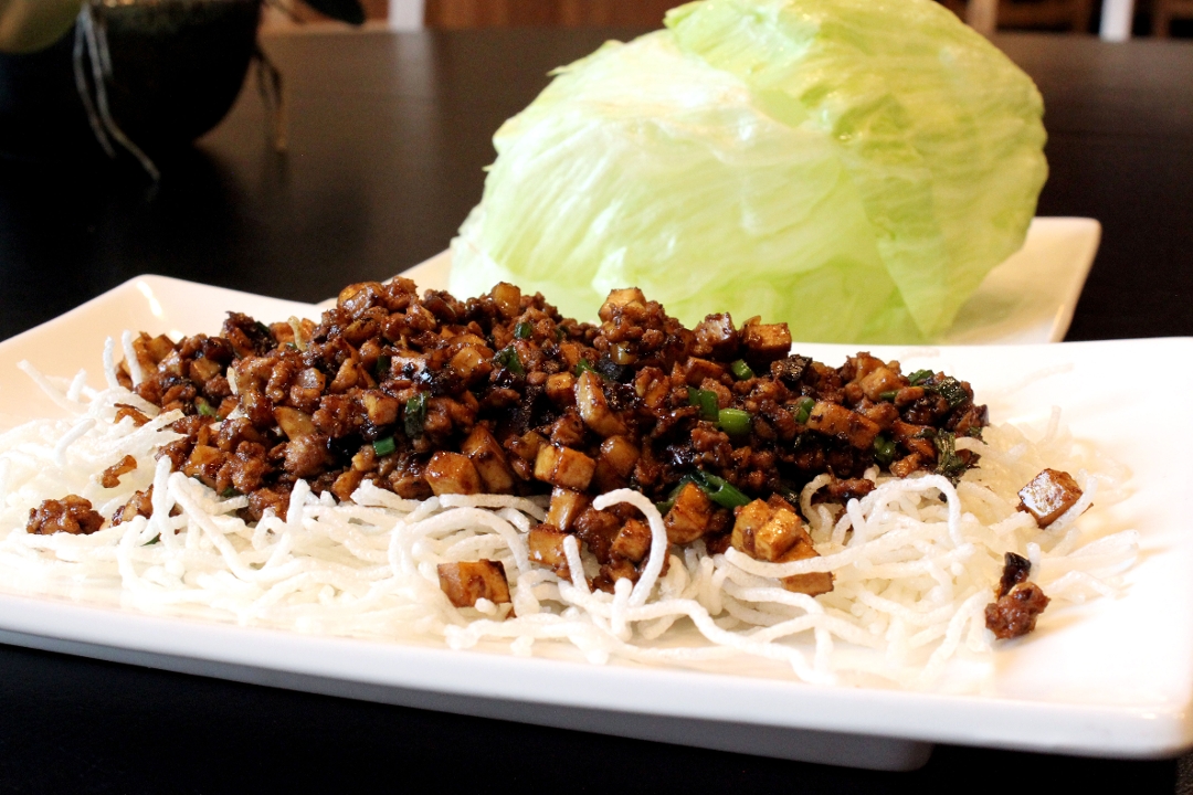 GF CHICKEN LETTUCE WRAPS.