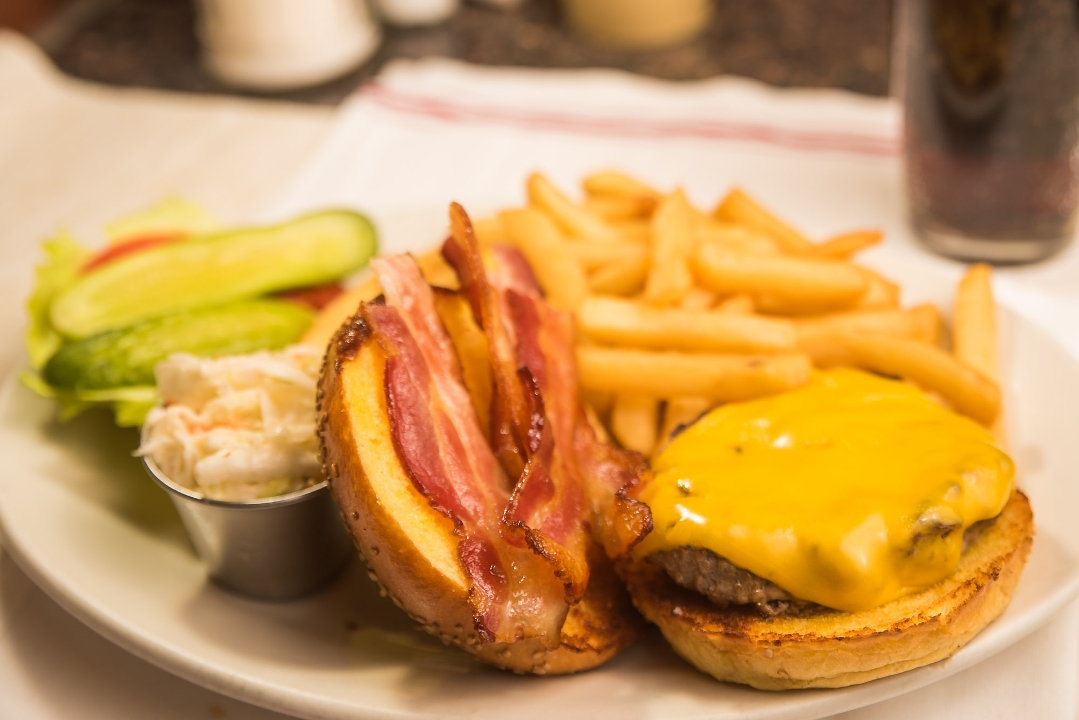 Cheeseburger.