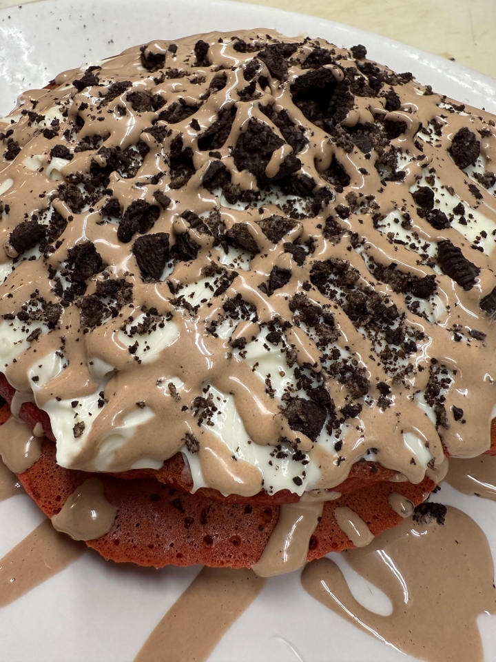 RED VELVET PANCAKES SPECIAL TOGO.