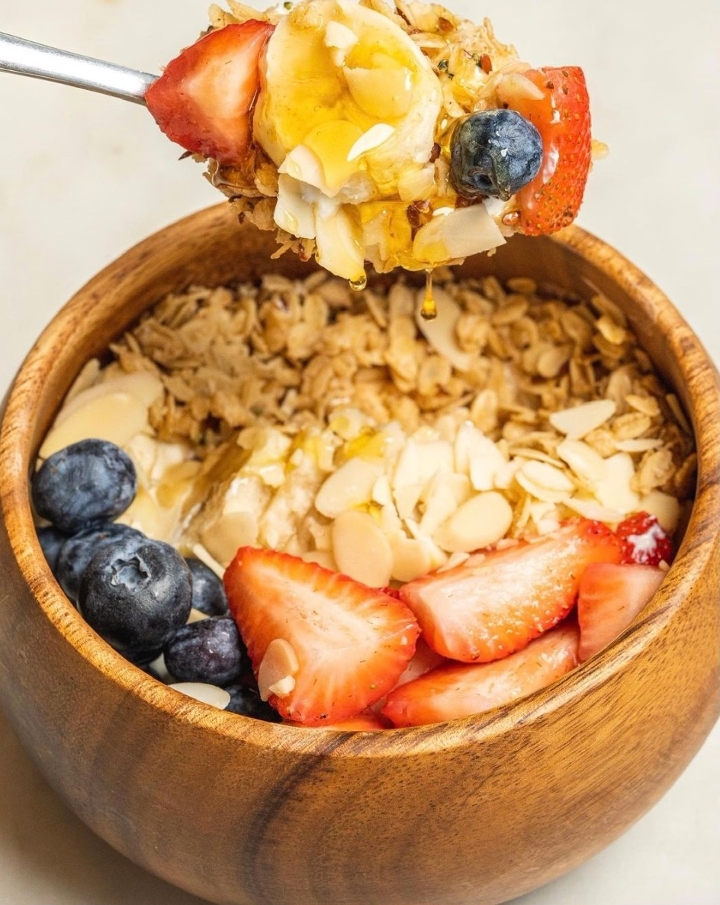 HOMESTYLE YOGURT BOWL.